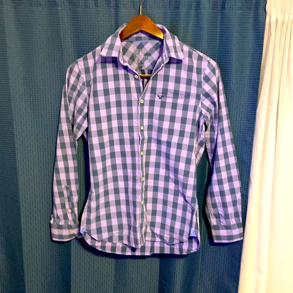 American eagle 🦅 button down shirt